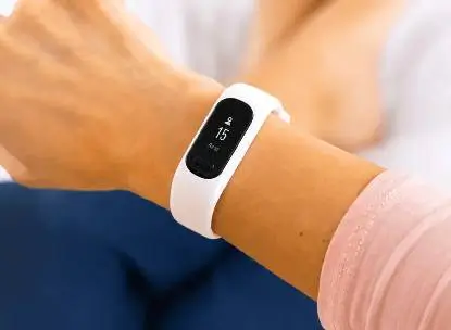 Фитнес гривна Garmin